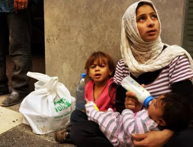 Гръцкото министерство на миграцията изпраща 1000 бежанци в Португалия