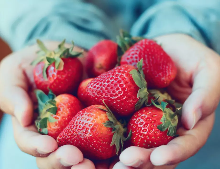 Носят ли заплаха за здравето ранните ягоди