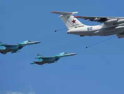 Руски изтребител прихванал два френски самолета над Черно море