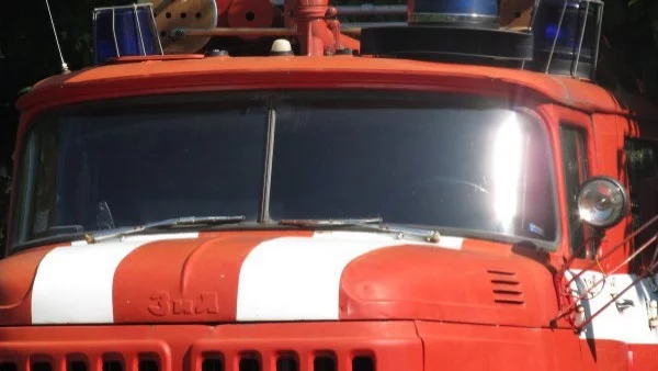 Пожар гори в землището на селото на Орешарски