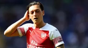 Емери обяви какво очаква Йозил да промени, за да стане лидер на Арсенал