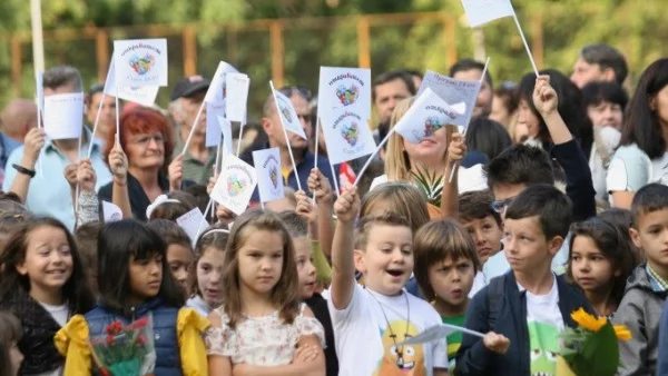 Децата ще влизат по-лесно в училище, ако там учи брат или сестра