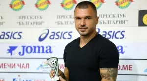 {{ otherArticle[0].article.title }}