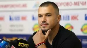 {{ otherArticle[0].article.title }}