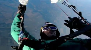 Българин е новият световен рекордьор в акробатичния парапланеризъм