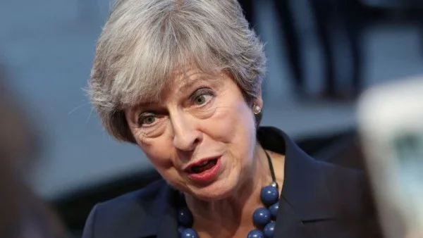 Мей уверява, че Великобритания има светло икономическо бъдеще след Brexit