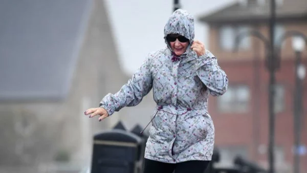 Жълт код за силен вятър и снеговалежи е обявен в 8 области