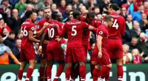 Ливърпул за момента стопира преговорите за нови договори на двама от основните играчи