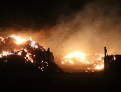 Фабрики горят в Истанбул (СНИМКИ)