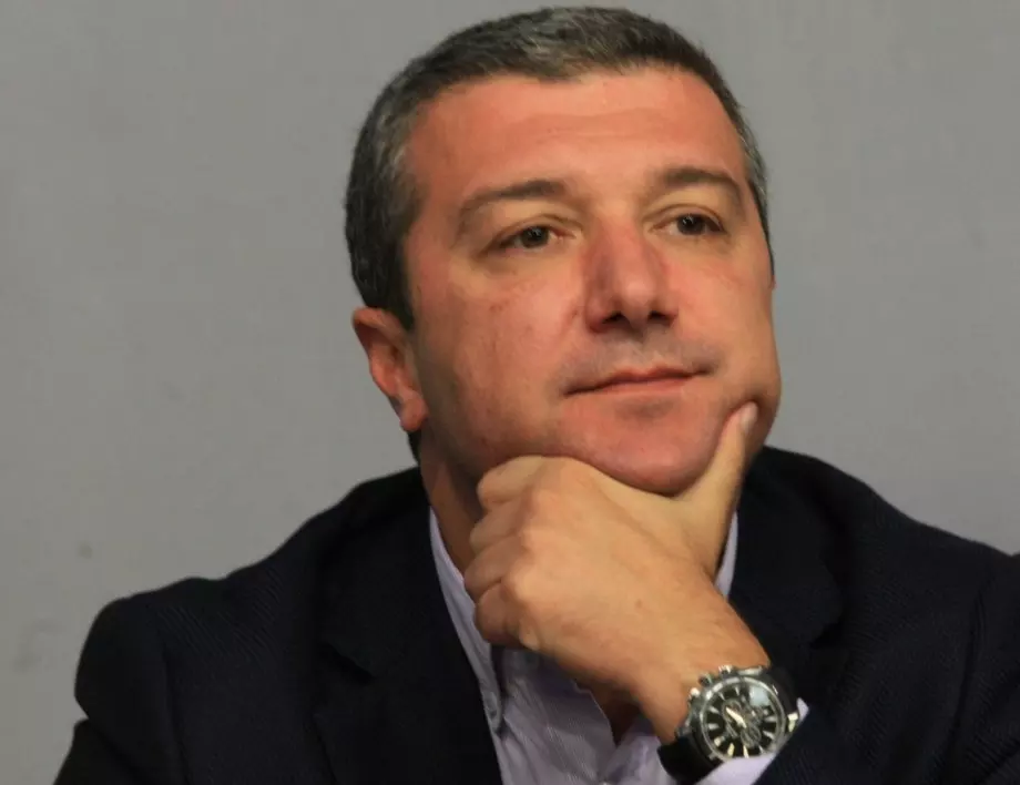 Драгомир Стойнев: БСП избра Радев за президент - искаме да знаем подкрепя ли новия проект