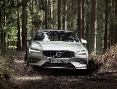 Volvo представи ново всъдеходно комби