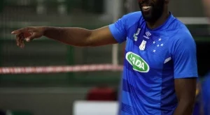 {{ otherArticle[0].article.title }}