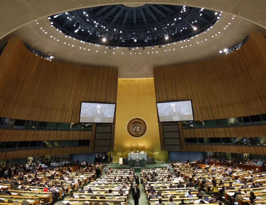Общото събрание на ООН с нова резолюция за незабавно прекратяване на войната в Украйна