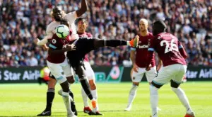 Три чука в главата зашеметиха Манчестър Юнайтед и Моуриньо