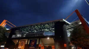 Безредици прекъснаха на два пъти дербито между Монпелие и Ним