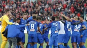 {{ otherArticle[0].article.title }}