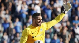 {{ otherArticle[0].article.title }}