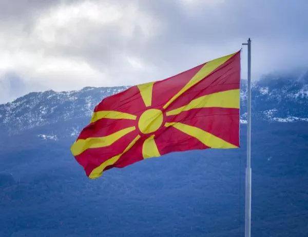 Бивш посланик разкри противоречията на Каракачанов по темата "Македония"