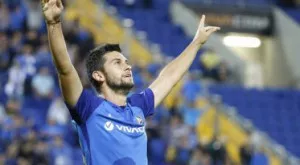 {{ otherArticle[0].article.title }}