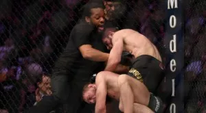 {{ otherArticle[0].article.title }}