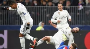 {{ otherArticle[0].article.title }}