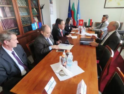 България възстановява икономическото си сътрудничество с Тунис