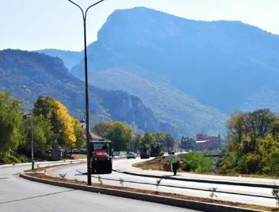 На финала е ремонтът на пътя Враца - пещера Леденика