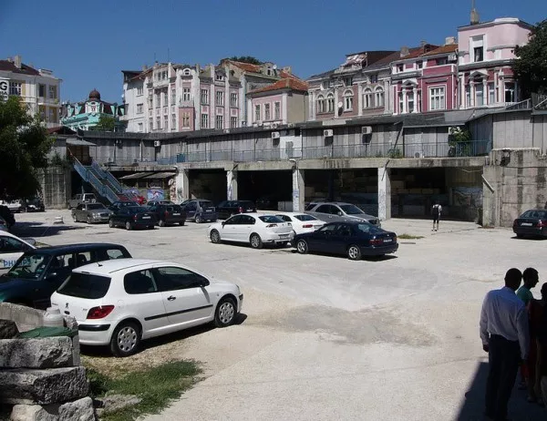 Със светкавично решение съдът във Варна отхвърли жалба срещу сделката за "Дупката"