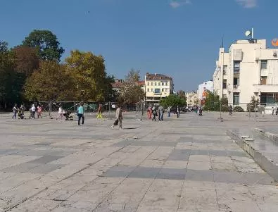 Търсят гранит и мрамор от Гърция и Македония за площад 