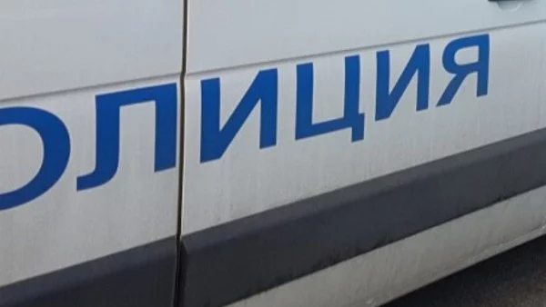 Непълнолетни се гавриха с момче в училищна тоалетна