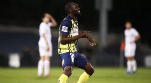 {{ otherArticle[0].article.title }}