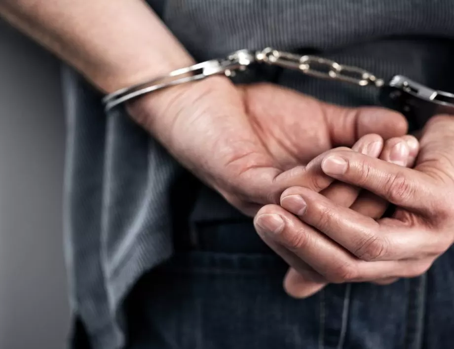 Арестуваха българин с 46 пакетчета кокаин в стомаха в Доминиканската република
