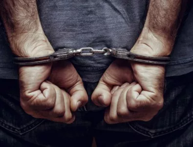 Прибраха в ареста четиримата обвинени за изнудване на деца в Плевен