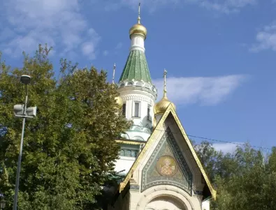 Богослов: Експулсирането на свещеници не може да е причина за затварянето на Руската църква