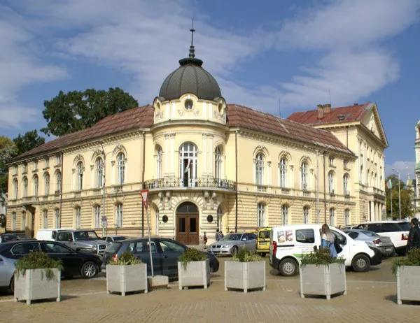 Българското книжовно дружество е преименувано в Българска академия на науките