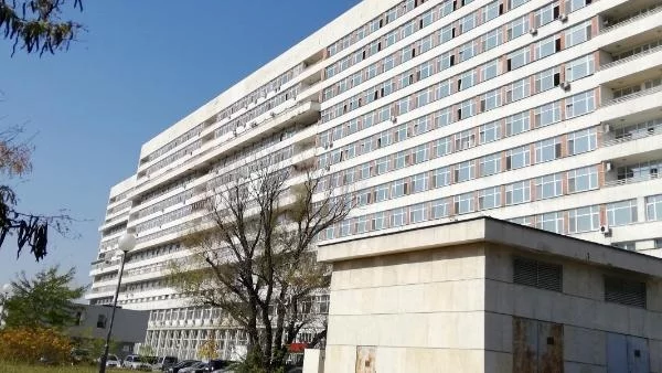 Мъж загина на място, след като скочи от 10-ия етаж на болница в Пловдив