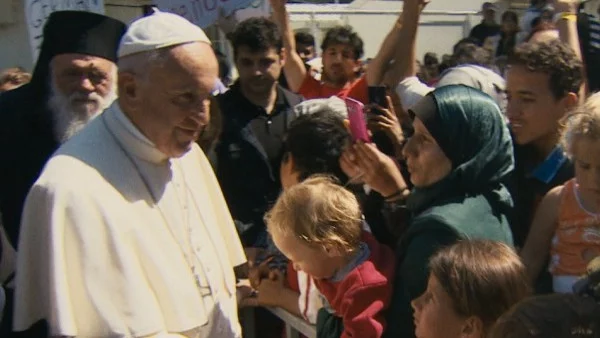 Папа Франциск: Богатите в Европа и Америка разпалват войни