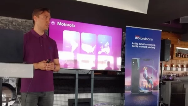 Motorola One блесна над Братислава