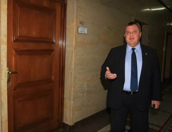 Комисията по отбрана изслушва Каракачанов заради изхранването на армията