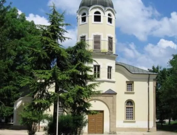 Отслужиха молебен за децата с увреждания във Враца