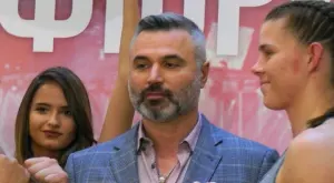 {{ otherArticle[0].article.title }}