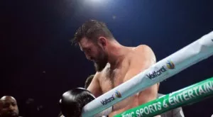 Баща му призна: Закърпили главата на Хюи Фюри с 20 шева след боя