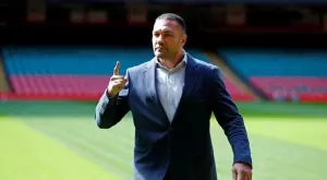 {{ otherArticle[0].article.title }}