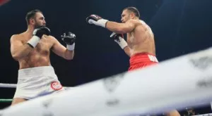 Кубрат Пулев заприлича на Флойд Мейуедър