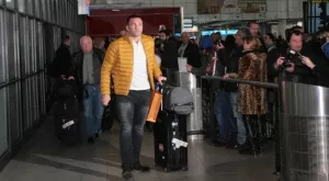 {{ otherArticle[0].article.title }}