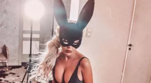 {{ otherArticle[0].article.title }}