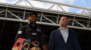 {{ otherArticle[0].article.title }}