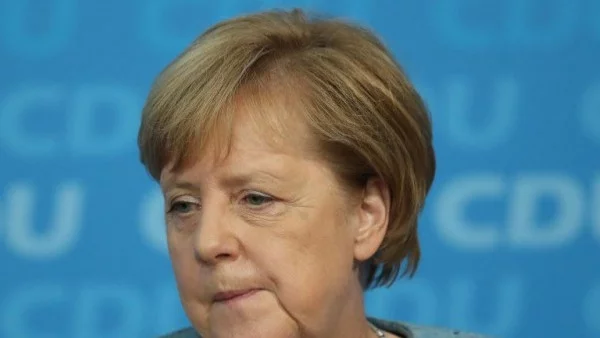 Меркел: Съжалявам, че Великобритания отхвърли споразумението на Мей