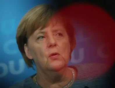 Меркел ще трябва да спасява мандата си след кризата при социалистите 
