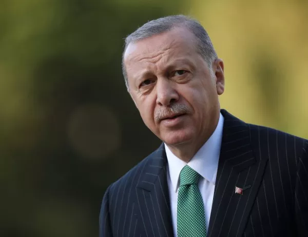 Ердоган съзря двоен стандарт при активистите за човешки права за Франция и Турция